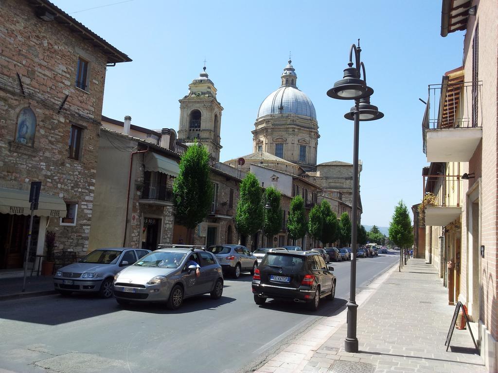 La Corte Degli Angeli Locazioni Turistiche Assisi Værelse billede