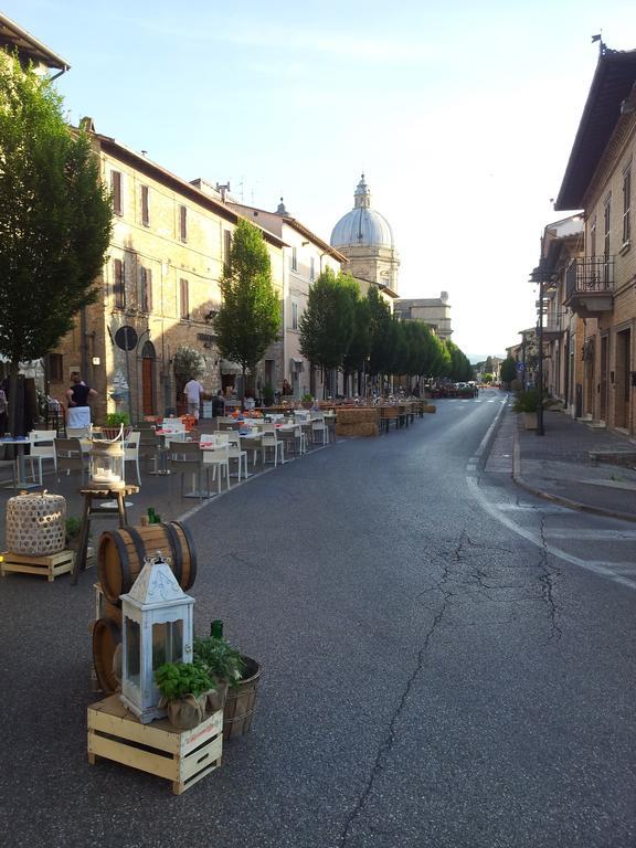 La Corte Degli Angeli Locazioni Turistiche Assisi Eksteriør billede